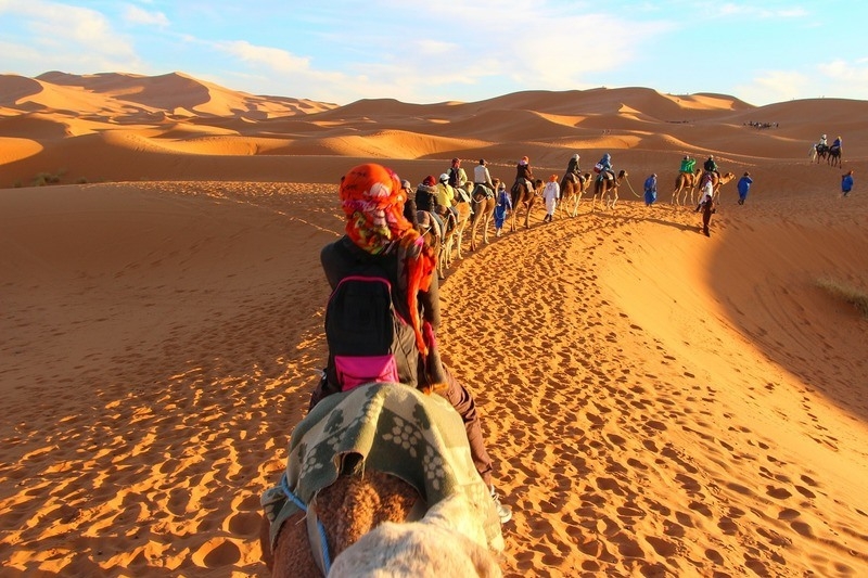 Comment sont habillés les Marocains ?